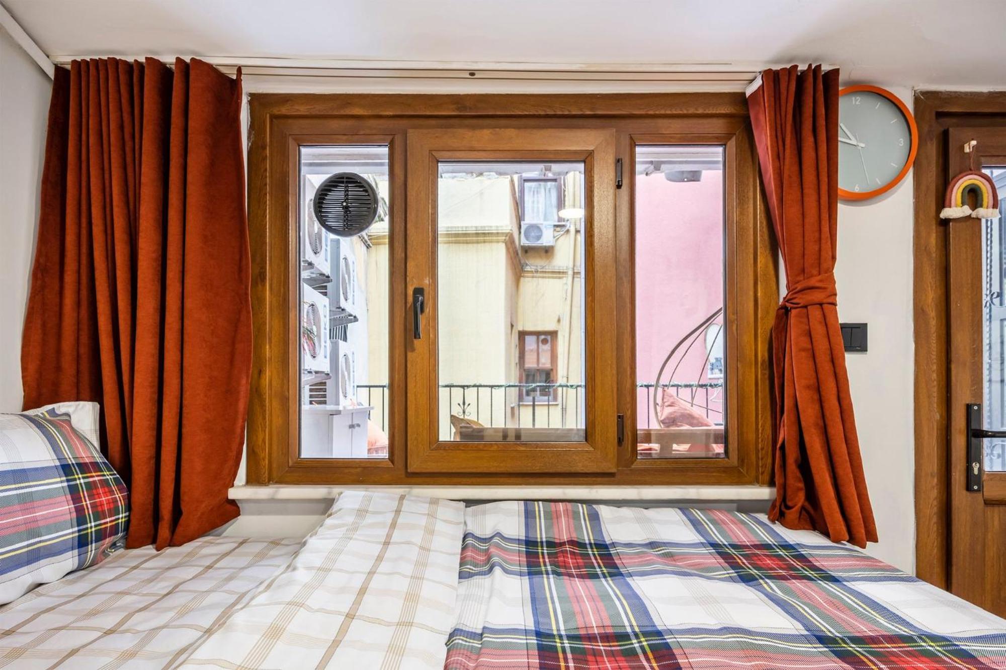 Galata Five Apartments Истанбул Екстериор снимка